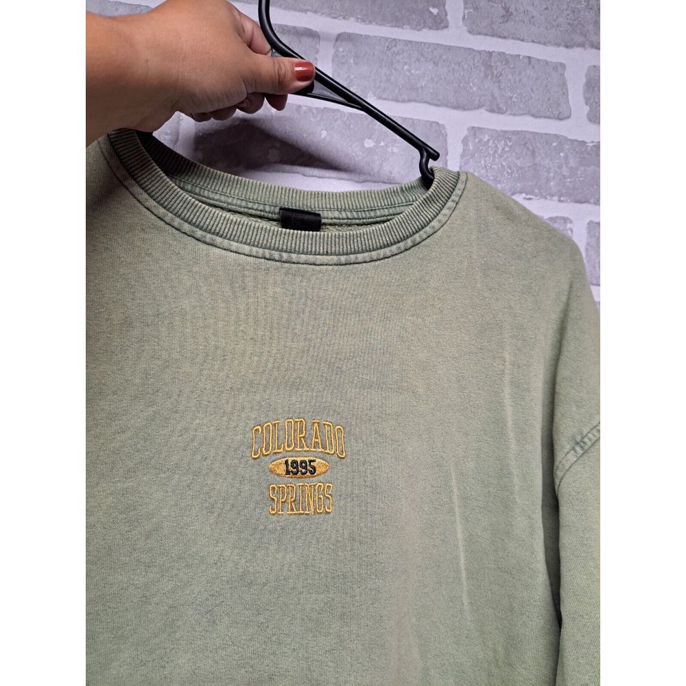 Urban Outftters Forest Green Logo Crew‎ Neck Unisex Sweatshirt Y2K Size Medium - Picture 10 of 10
